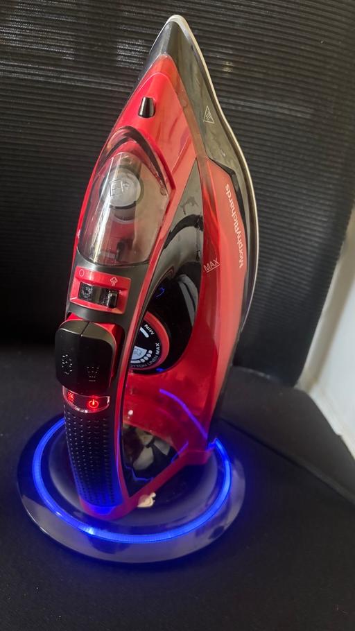  — Morphy Richard’s Cordless Iron