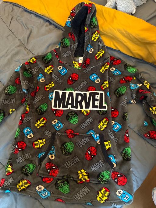  — Marvel oversized fleece hoodie