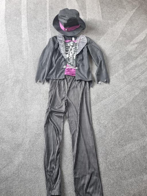  — Halloween costume
