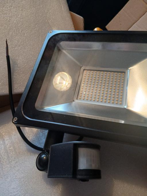 — outside lamp think electric