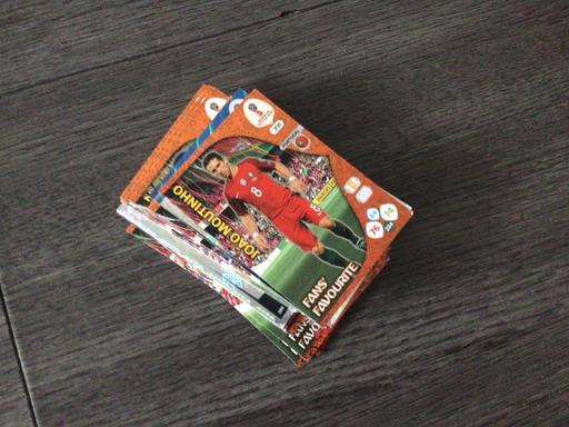  — Selection of 2018 football cards