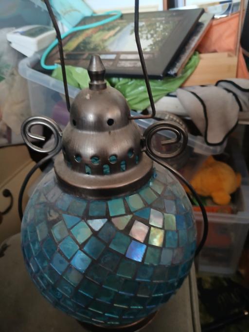  — old lantern ornimentel