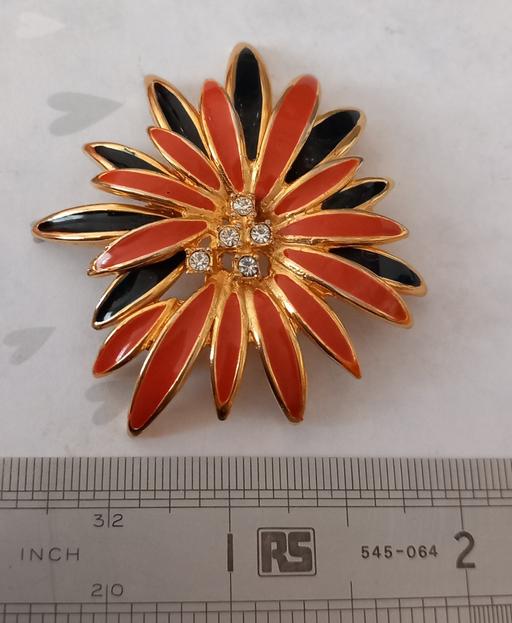  — Vintage Mid Century enamel gem brooch