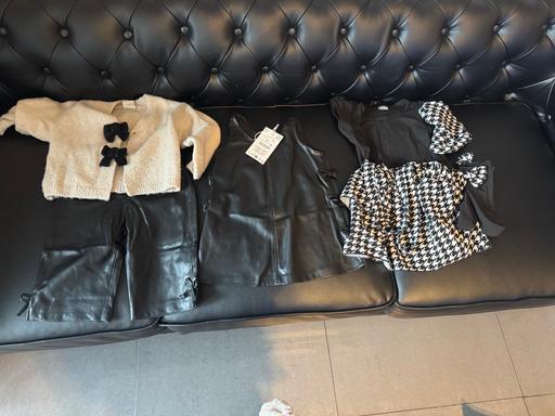  — Clothes bundle