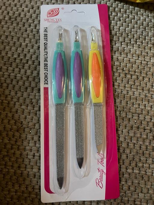  — Nail file set