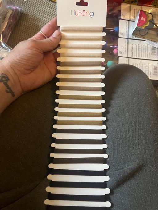  — 20 Hairbands