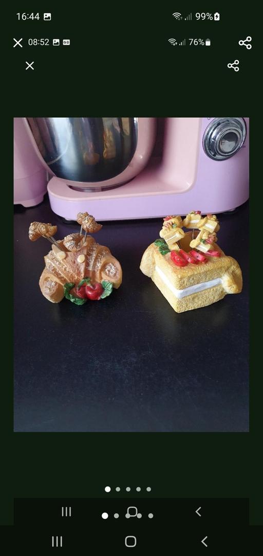  — ornamental cakes & picks sets x 2