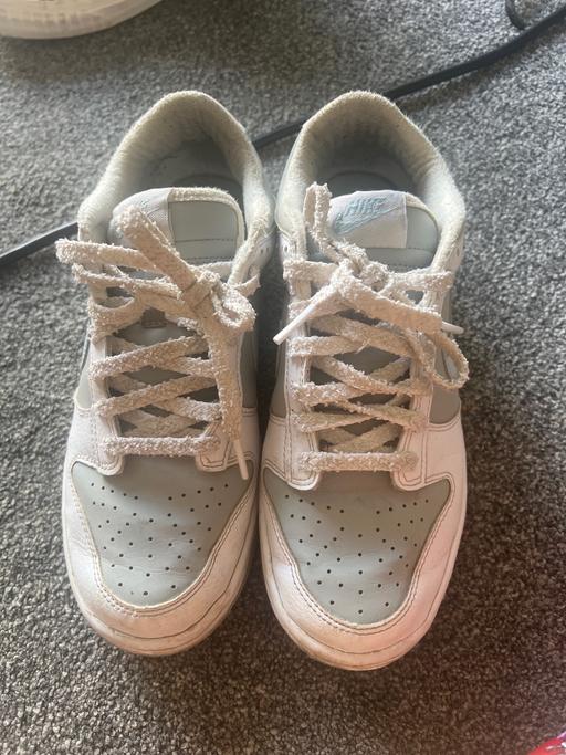  — Nike shoes