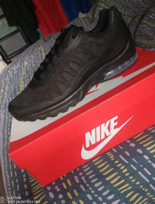  — Nike Air Max - Triple Black - Mens Size 11