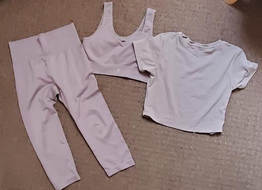  — ladies gym wear