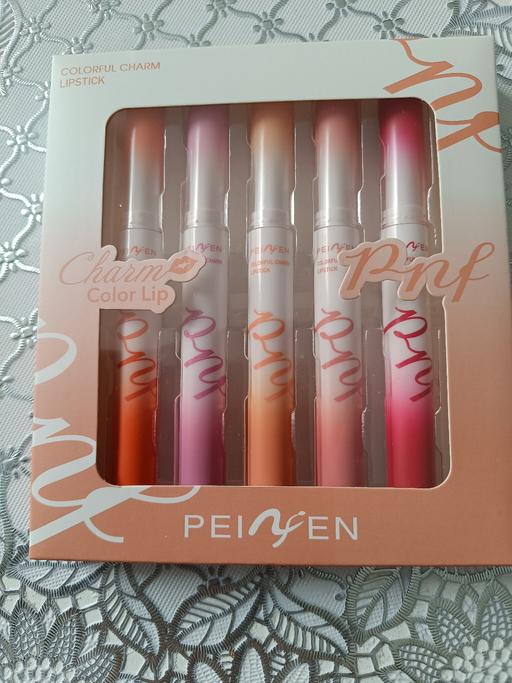  — Colorful Charm Lipstick Set – 5-Piece Velvet