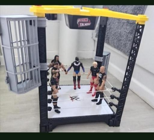  — WWE Tough Talkers Ring and wrestlers