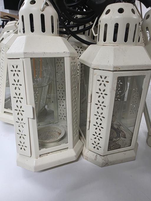  — Outdoor or indoor lantern strings light