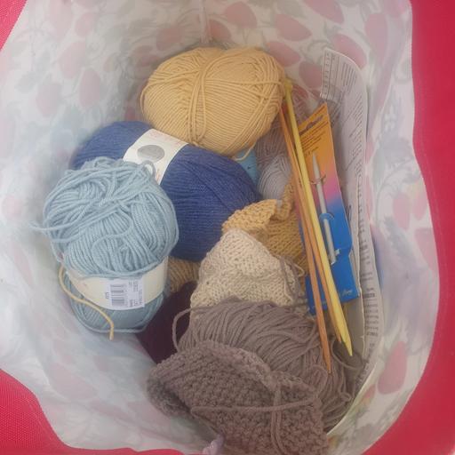  — 9 Balls Of Wool, Needles, Ruler , Cable, Pins
