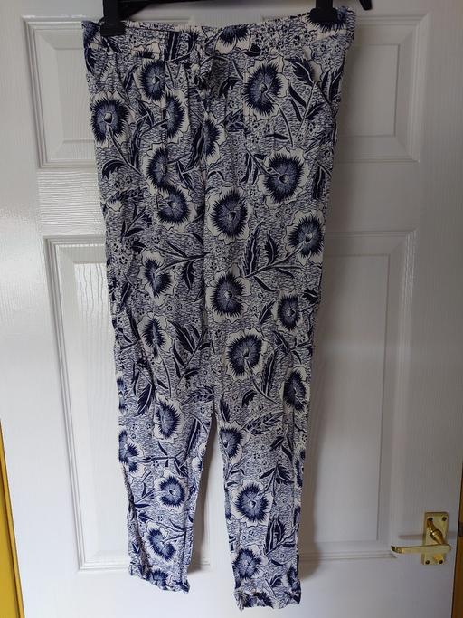  — Women's patterned trousers size 12