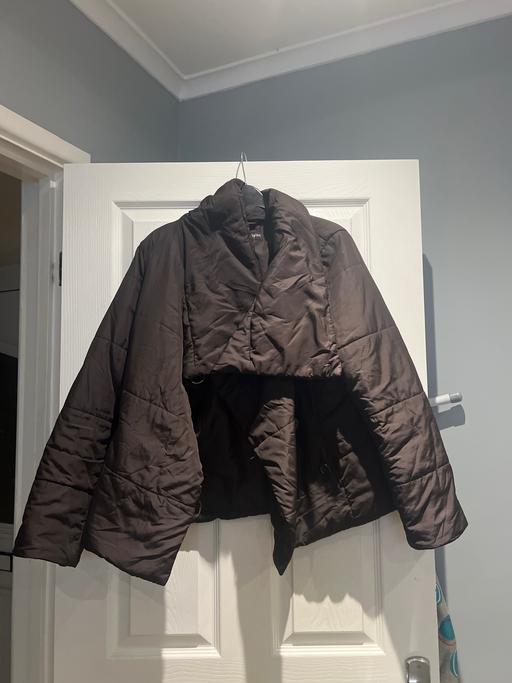  — Hoodless coat