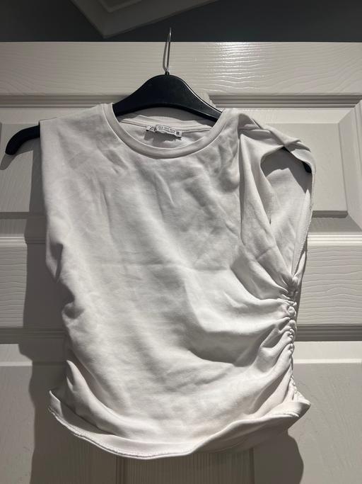  — Zara crop top