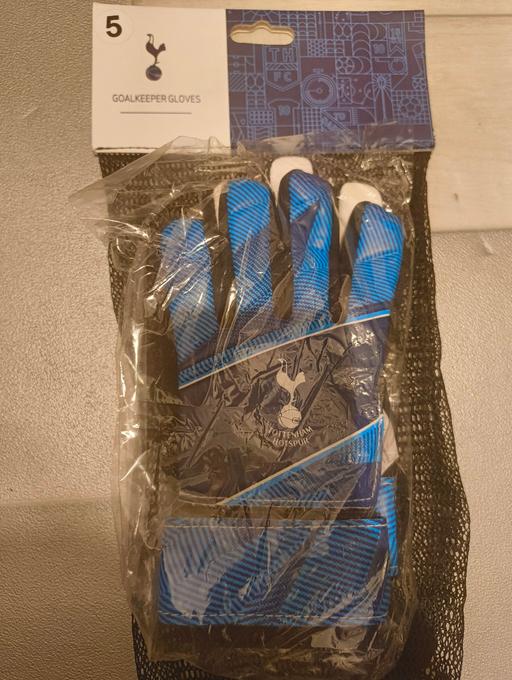  — football gloves