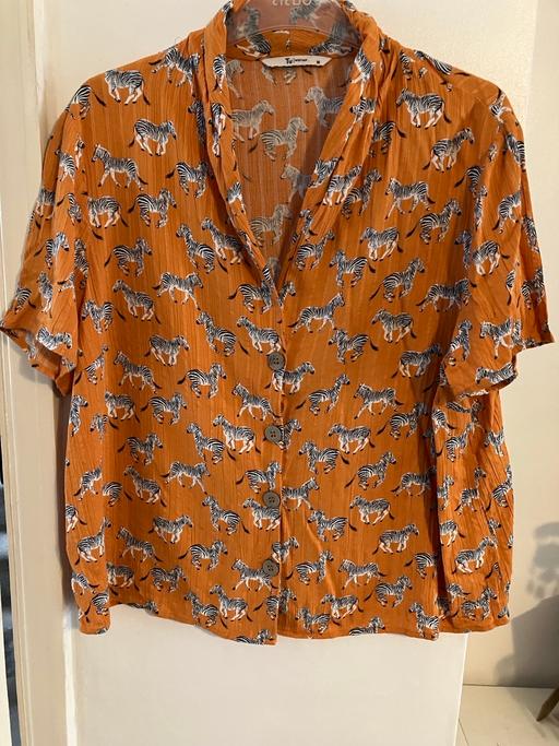  — TU lovey print blouse size 16