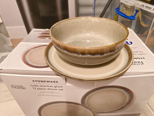  — dinning set