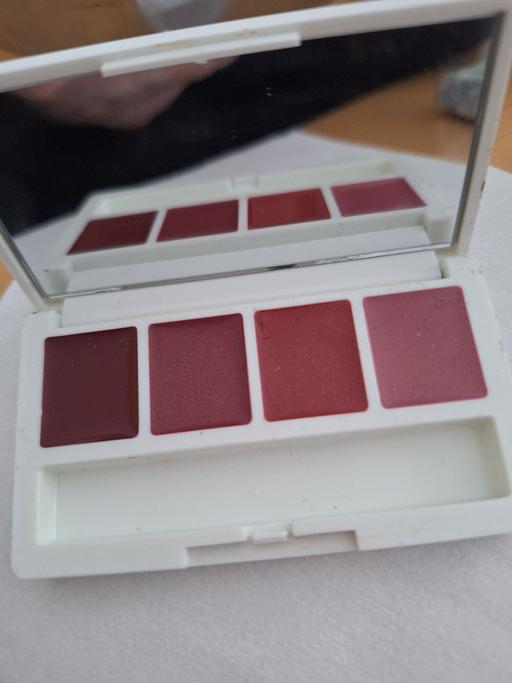  — Clinique Lipstick Palette