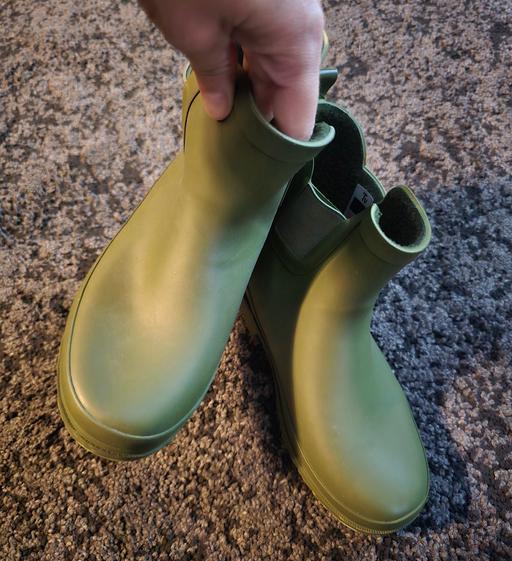  — size 2 TU unisex wellies