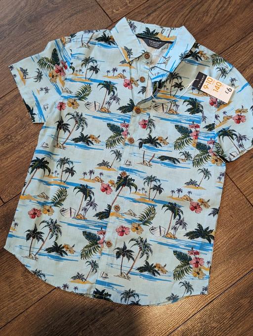  — NEW 9-10 years boys shirt