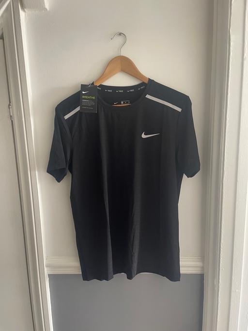  — Men’s Nike shorts&t-shirt set