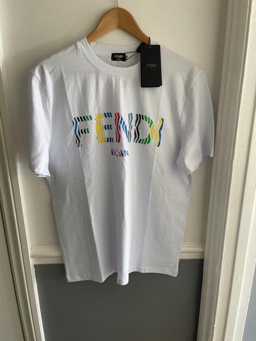  — Men’s t-shirt