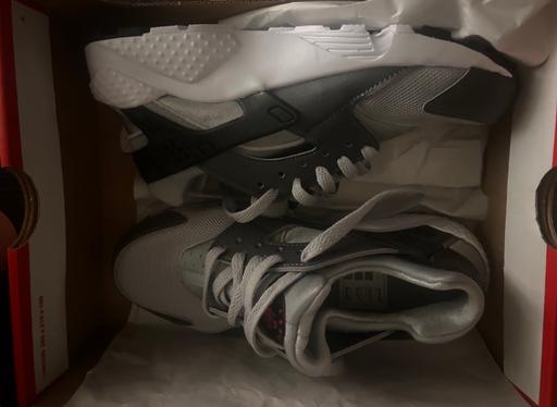  — Kids Nike Huaraches