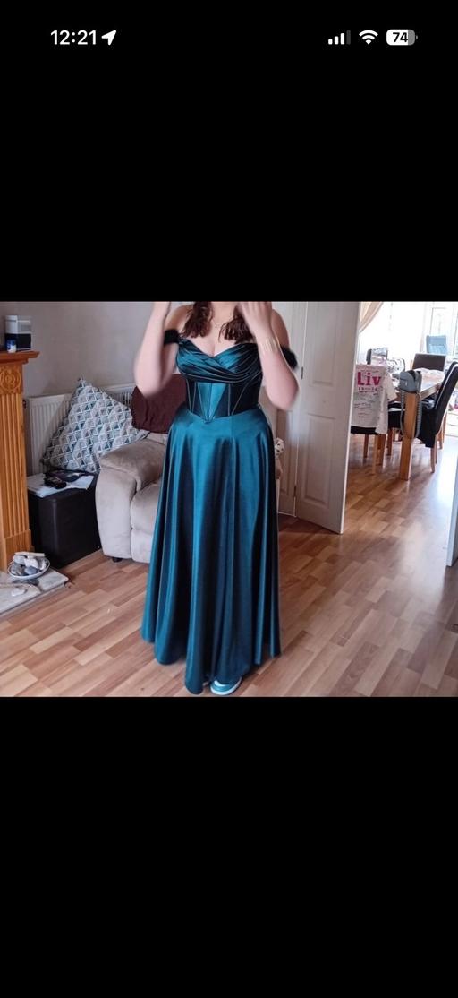  — dark green/emerald prom dress