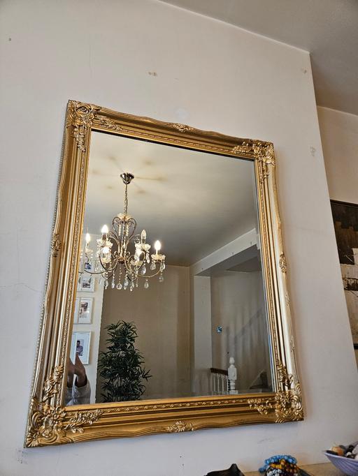  — large mirror