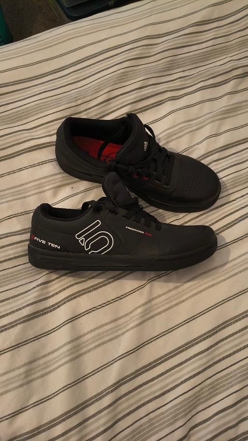  — Adidas 5 ten free rider pro.  size 11 n half