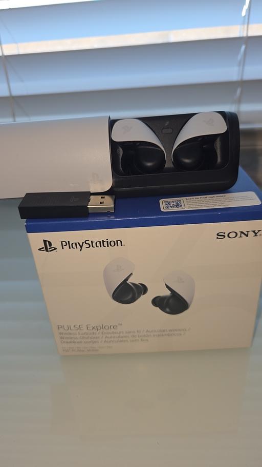  — PS5 Pulse earbuds