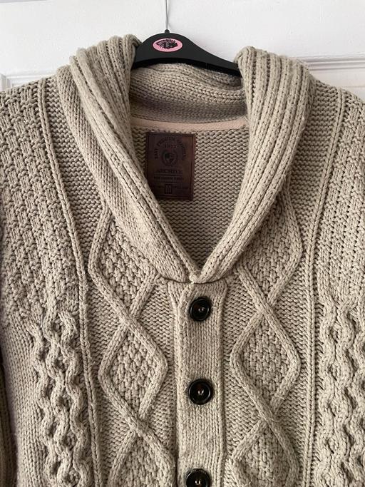  — Knitted cardigan