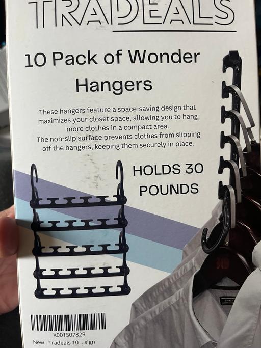  — Ten space saving hangers