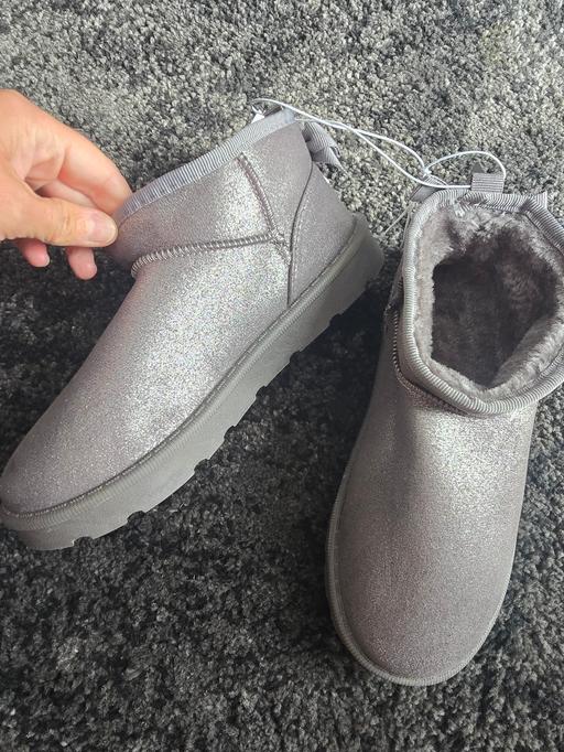  — NEW size 2 Matalan boots