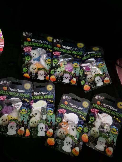  — new 30 random packs Halloween 2pk Squishies