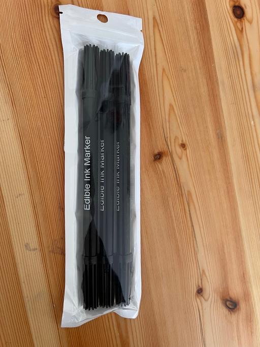  — Edible marker pens