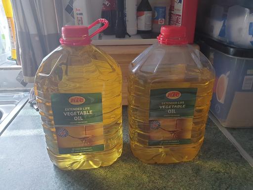  — 9 LITRES OF COOKIBG OIL BRANDNEW