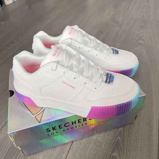  — Skechers girls lace up trainers size uk 3