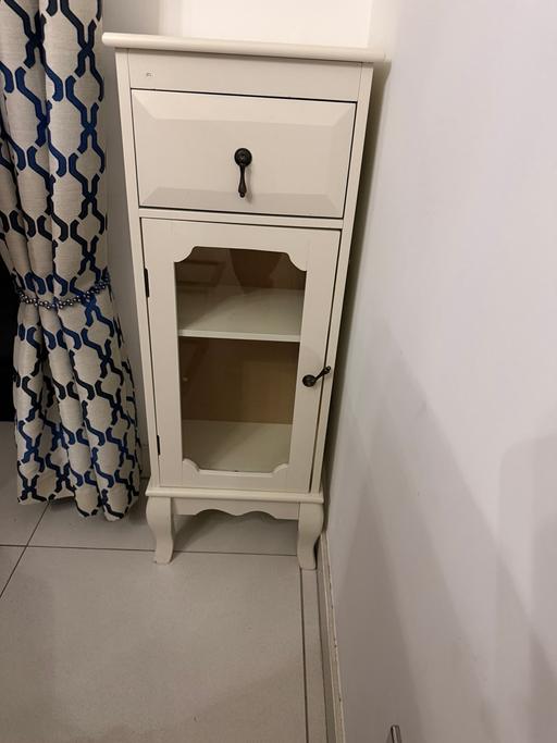  — White Bedside / Storage Cabinet – £5