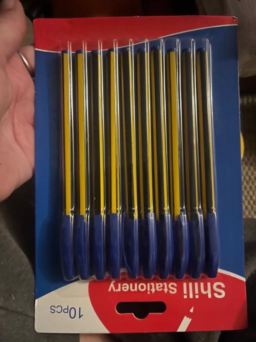  — Blue pens 2£