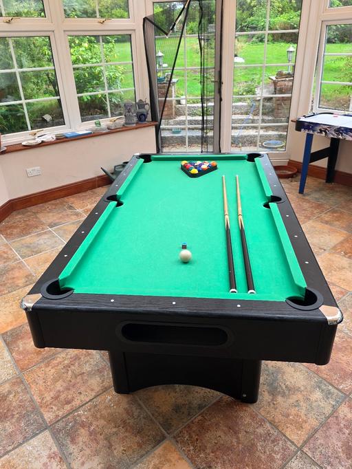  — 7' pool table with ball return good condition