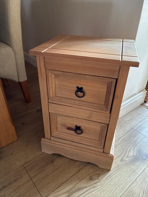  — Corona Bedside Table