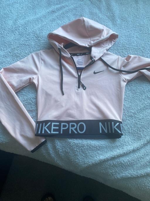  — Nike pro cropped pink dri fit training top