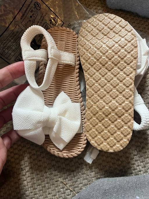  — New kids sandals size 25-26 so 7.5-8