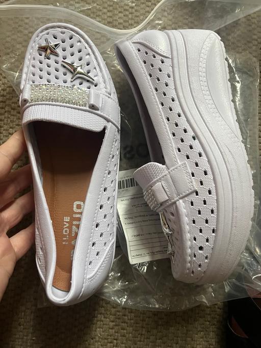  — New size 4 comfy shoes