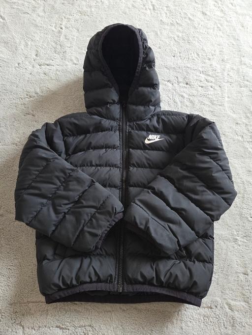  — Boy's Nike coat XS