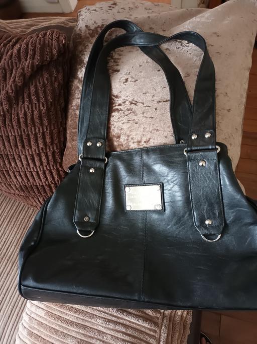  — dolce and gabana handbag